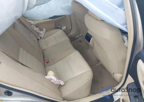 2016 Toyota Camry Le z USA, uszkodzony, nr VIN 4T4BF1FK9GR528887